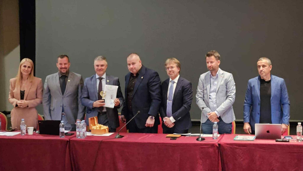 Magyar sporttörténelmi pillanat Bulgáriában – Kezdődik a szkander vb!