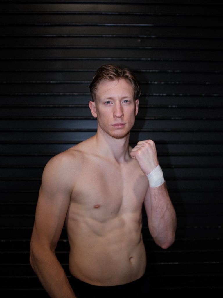 Egy hónap múlva lesz Veres Roland első profiboksz meccse Amerikában