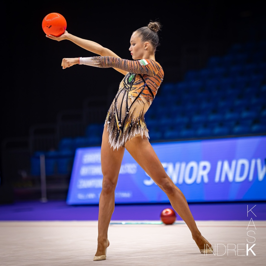 Bajnokavatás a ritmikus gimnasztikázóknál