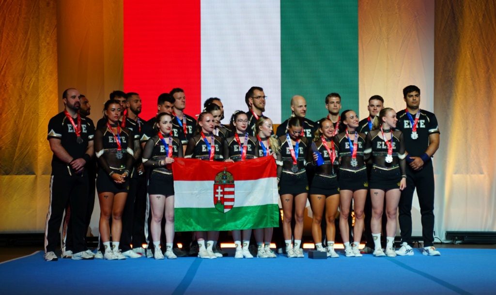 Ezüstéremmel és négy top 8-as helyezéssel zárták a cheerleading Eb-t a magyarok